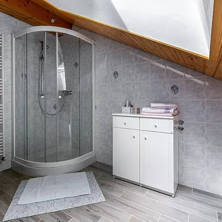 House Mavko Near Cerknica - Happy *