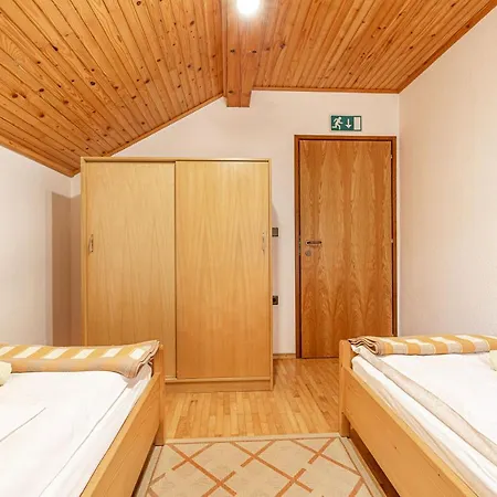 Daire House Mavko Near Cerknica - Happy *